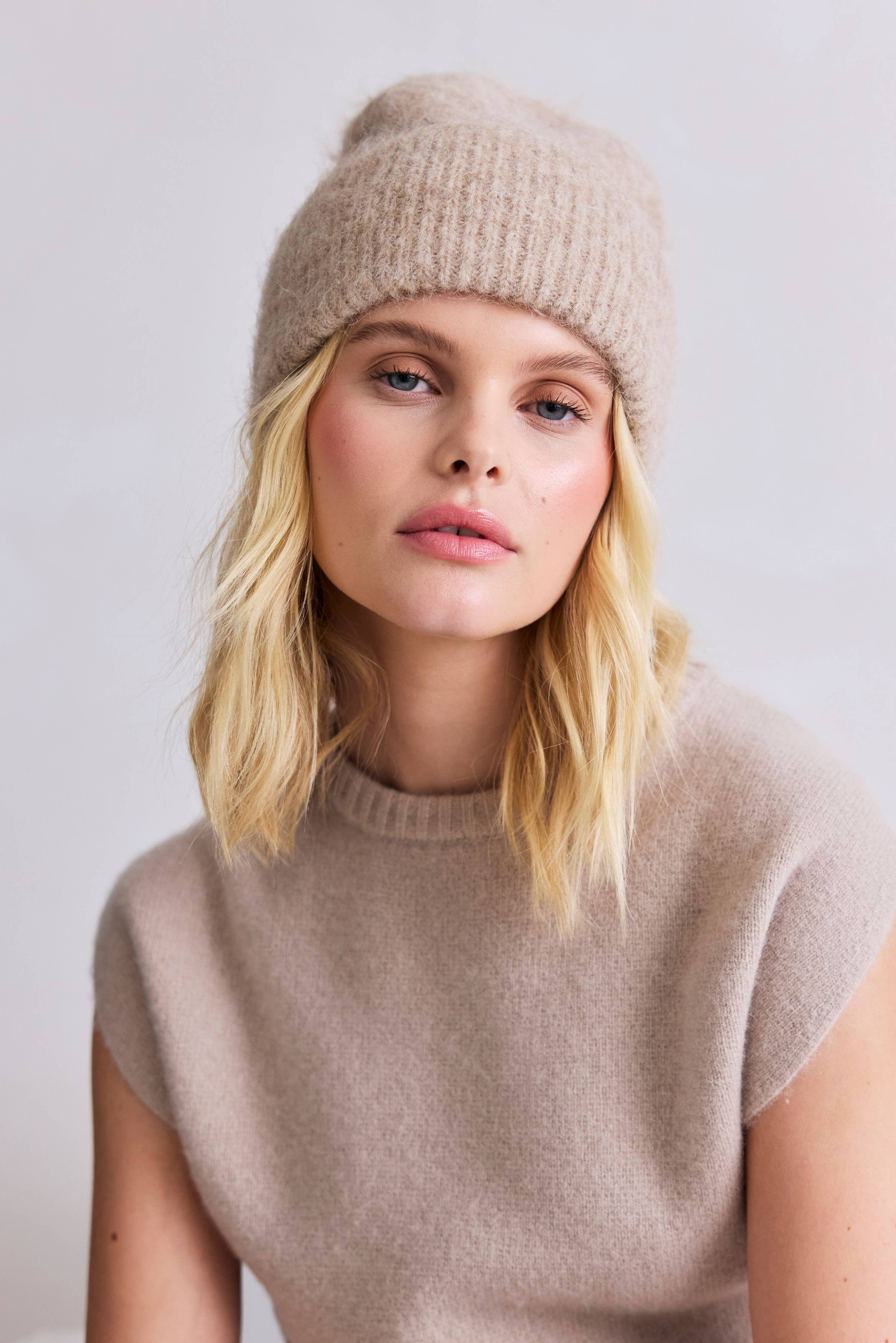 The Alpaca Beanie - Iced Taupe