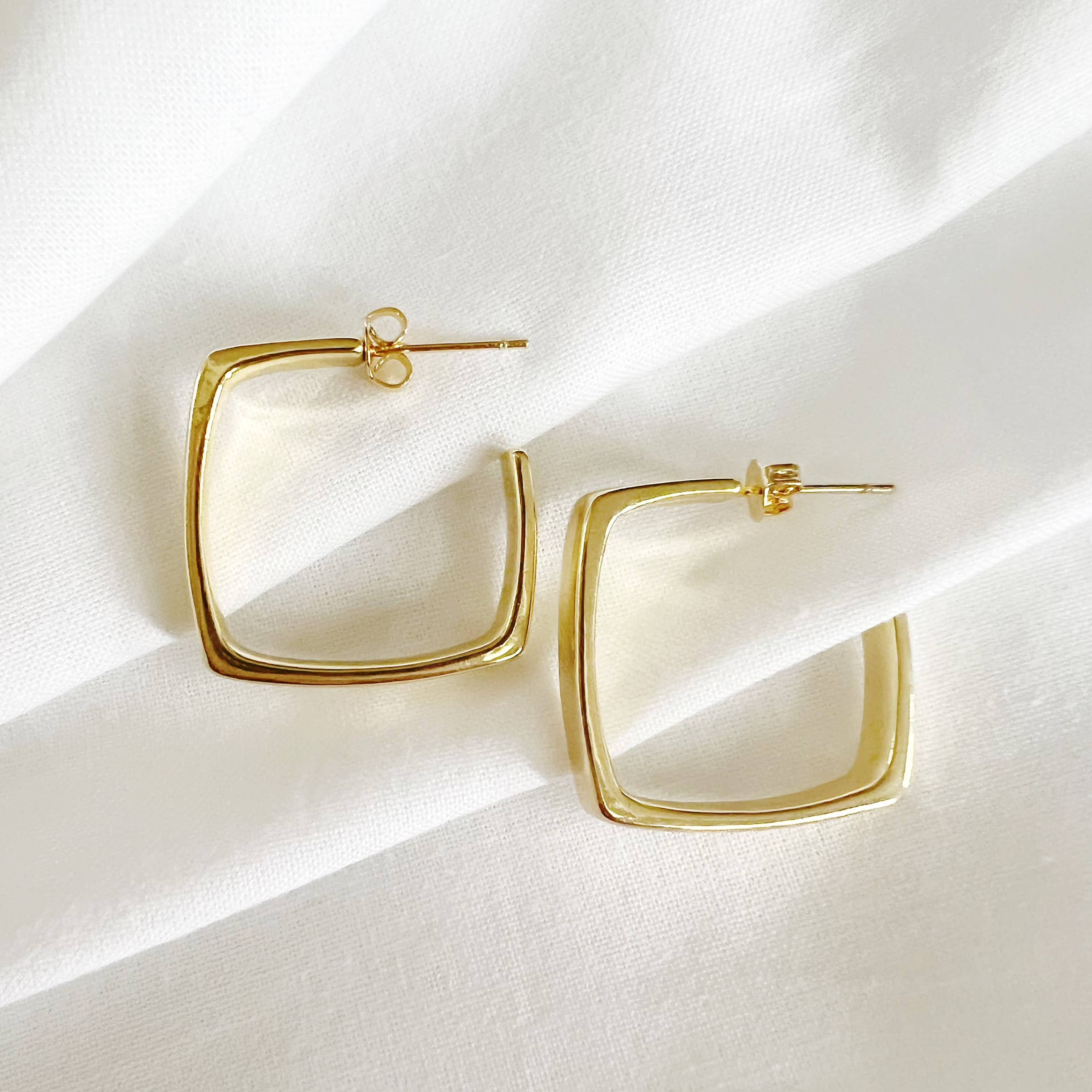 Aries Geometric Square Hoops Earrings