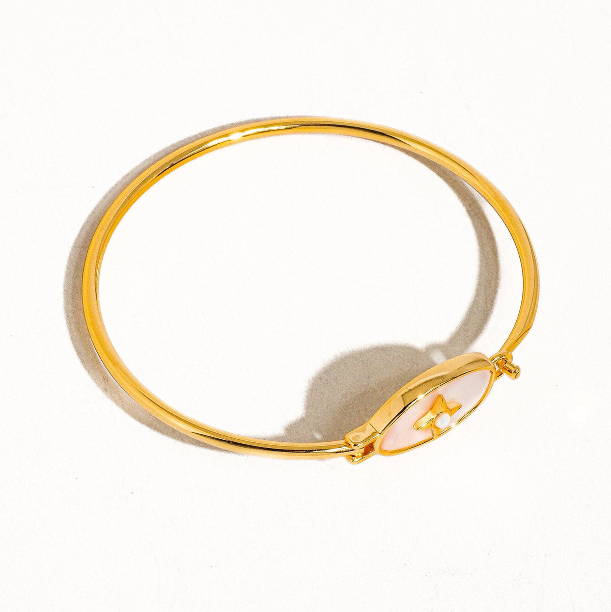 Aileen Vintage Star Shell Bangle