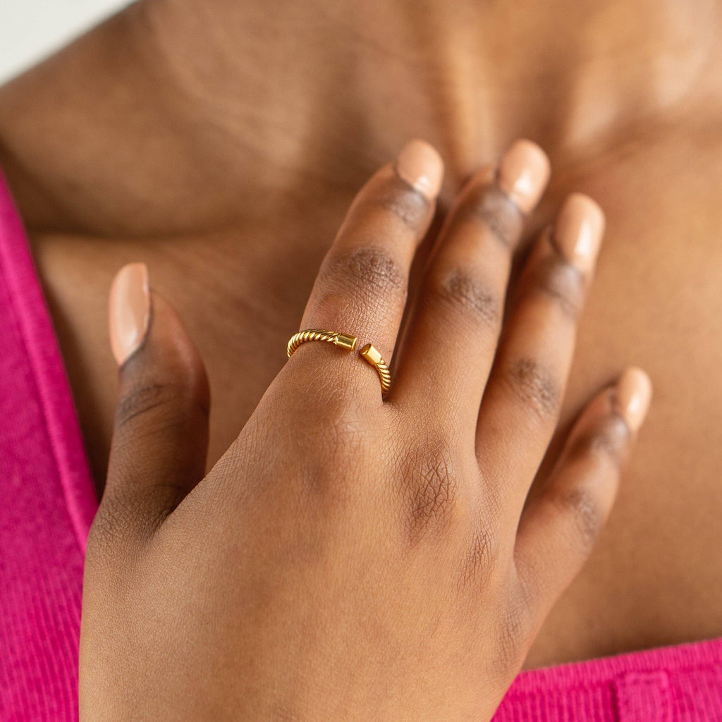 Twisted Mini Ring