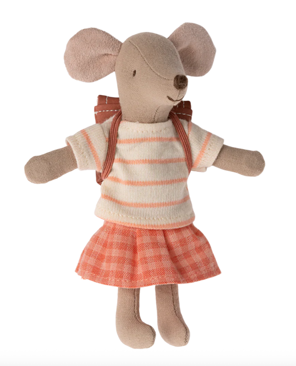 Tricycle mouse, Big sister with bag