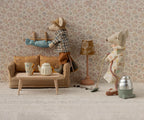 Couch, Mouse - Mable