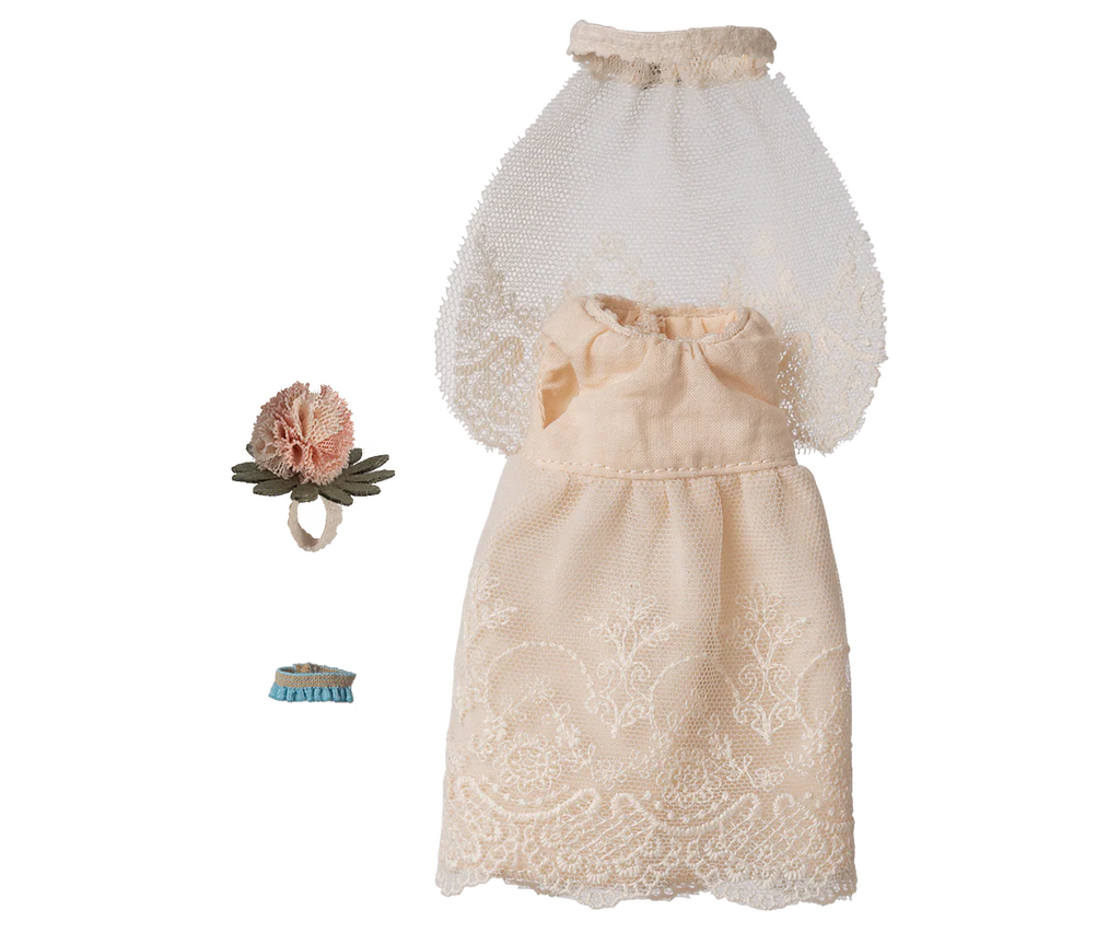 Wedding dress, Mum mouse